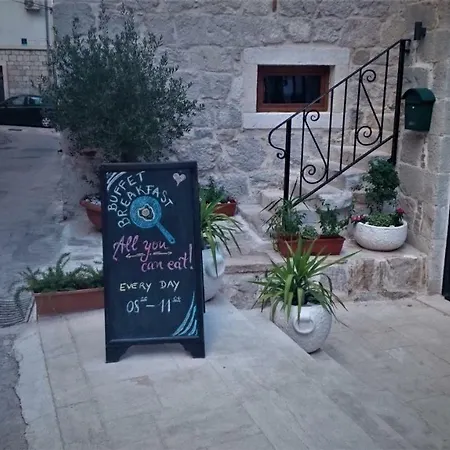 아파트 Karmen's One *